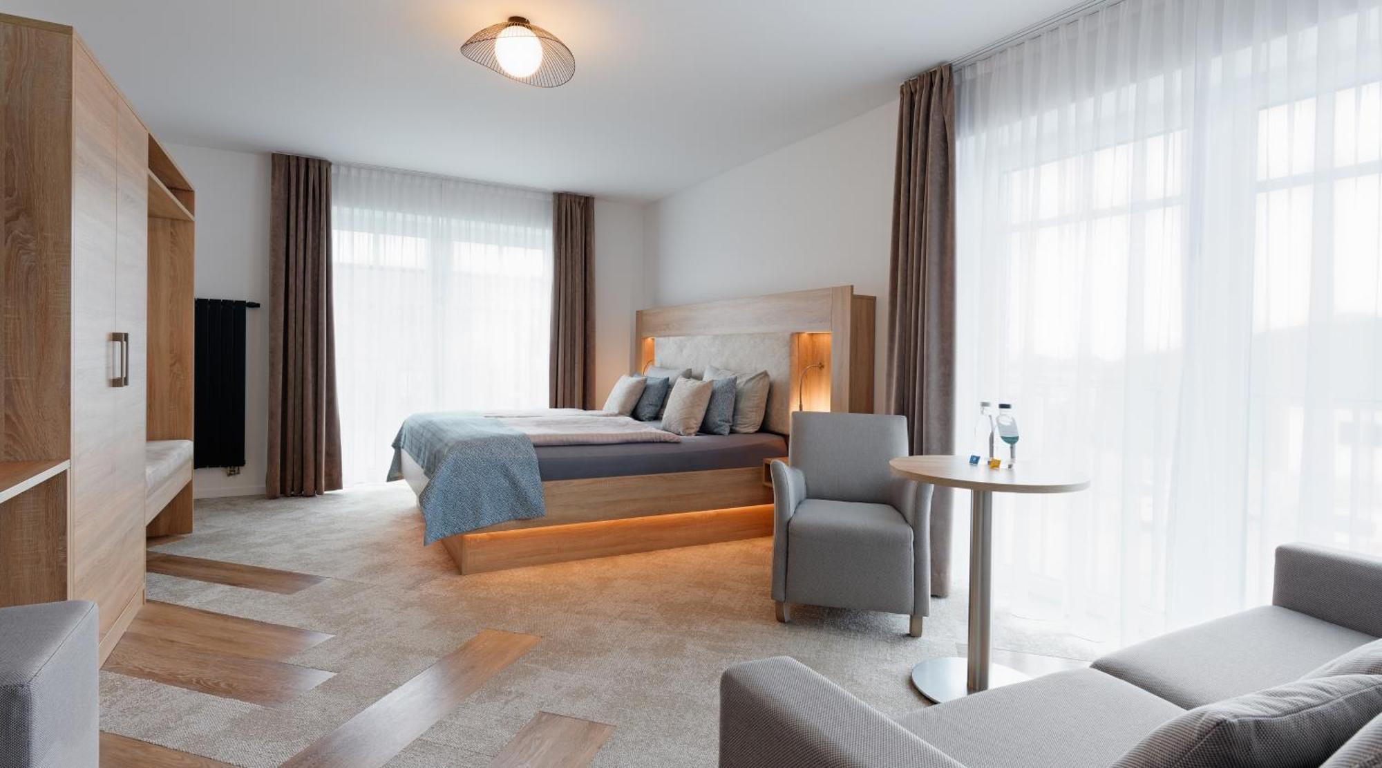 Hotel Schluister Park คาโรลิเนนซีล ภายนอก รูปภาพ