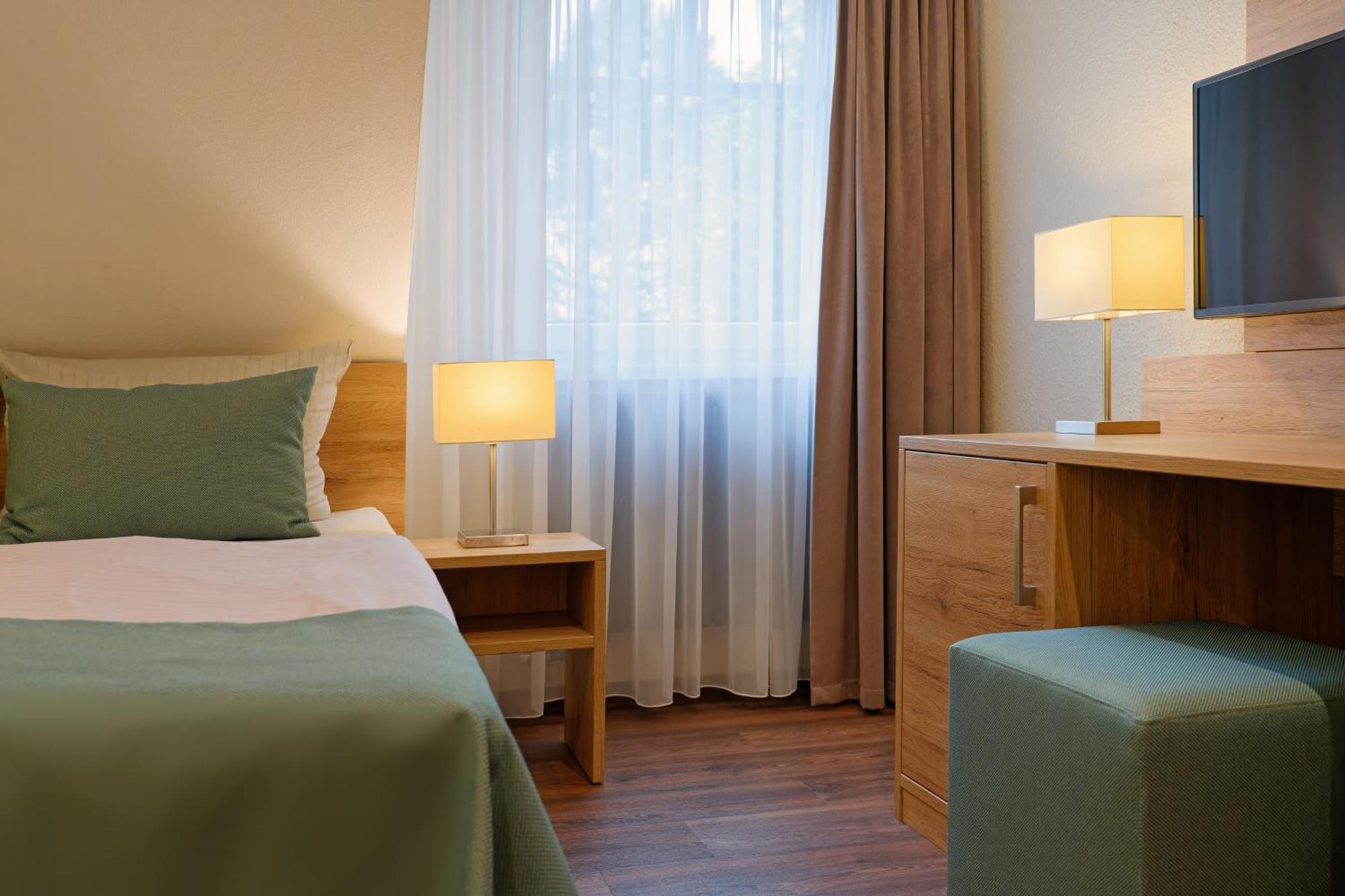 Hotel Schluister Park คาโรลิเนนซีล ภายนอก รูปภาพ